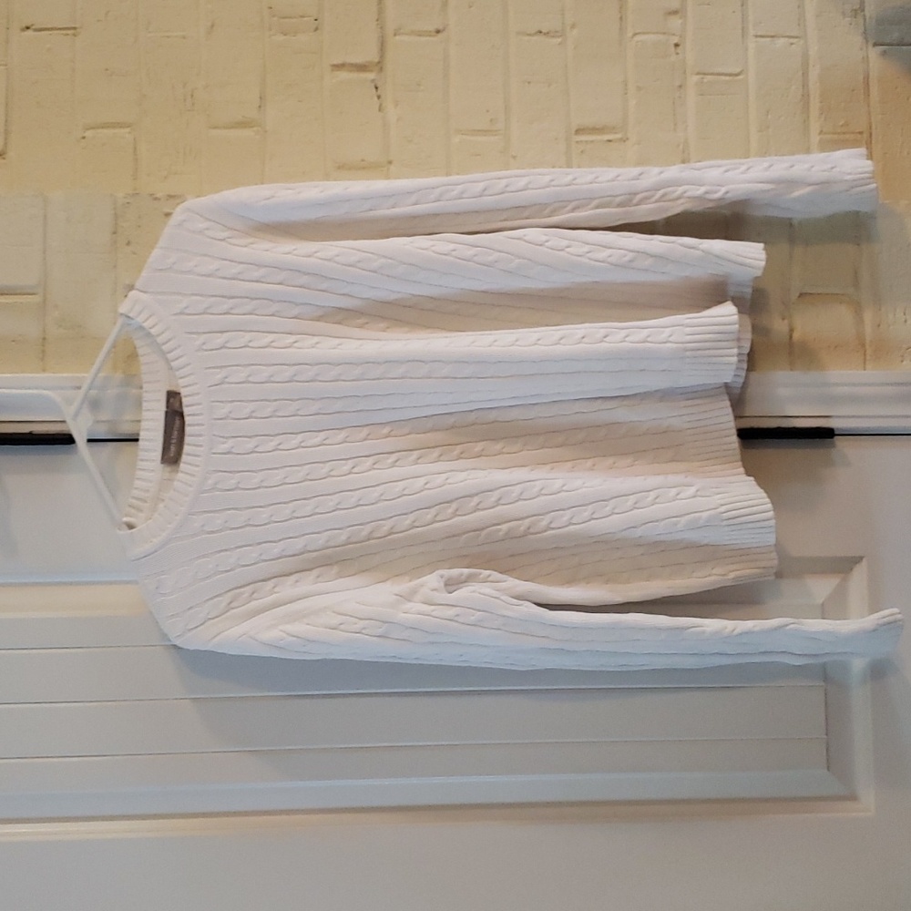White ribbed sweater